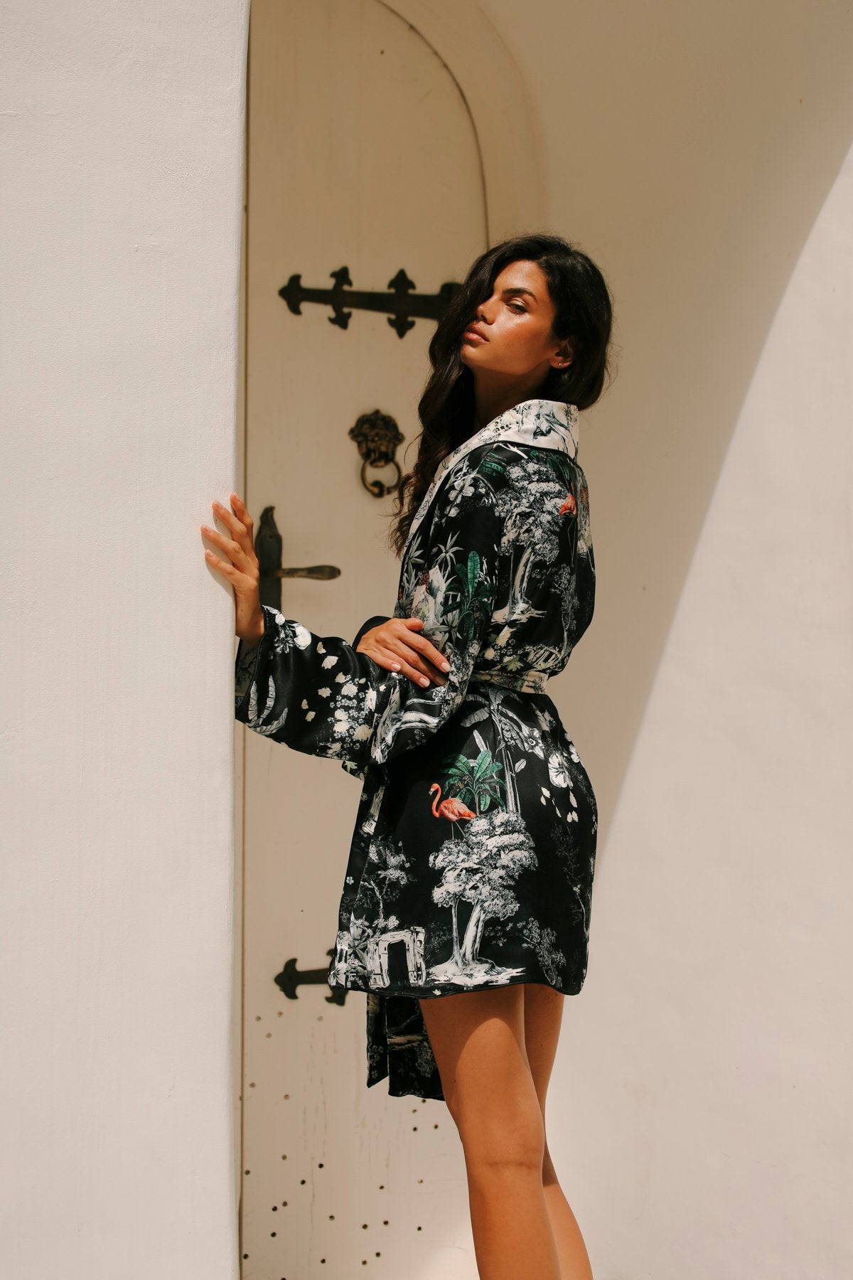 Lionne Noir Çift Taraflı Kısa Kimono Sabahlık