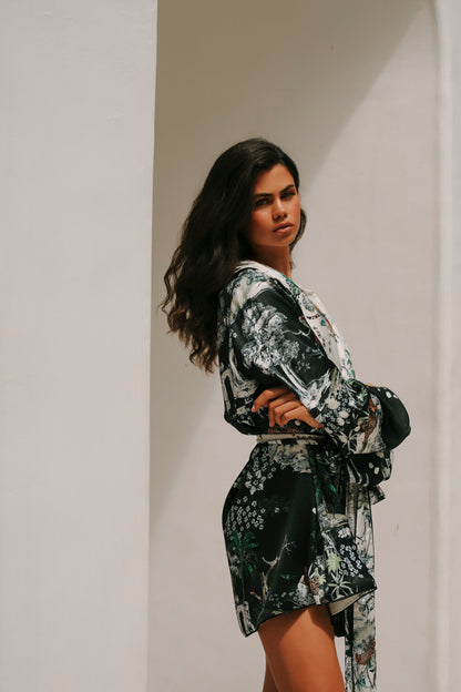 Lionne Noir Çift Taraflı Kısa Kimono Sabahlık